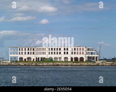 Yachthafenresidenz in Warnemünde Stockfoto