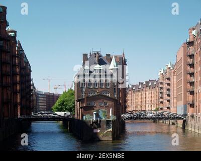 Kleines Wasserschloss im alten Lagerhausviertel Stockfoto