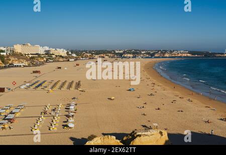 Panoramafoto von Rocha Beach, Praia da Rocha in Portimao, Algarve, Portugal Stockfoto