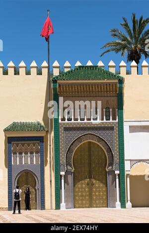 Marokko, Fez, dar el-Makhzen, Außenansicht des königlichen Palastes in Fez, maurische Architektur Stockfoto