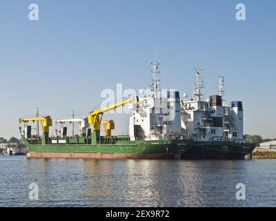 Anhänger in Emden Inner Harbour, Deutschland Stockfoto