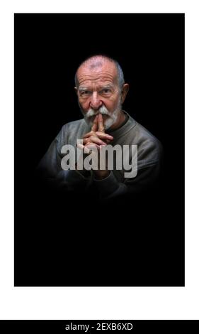Athol Fugard...... Südafrikanischer Dramatiker in London.pic David Sandison 15/3/2002 Stockfoto