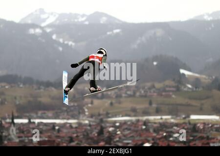 Oberstdorf, Deutschland. März 2021, 04th. Langlauf: Weltcup, Skispringen - Großschanze, Männer, Qualifikation. Erik Belshaw aus den USA in Aktion. Quelle: Daniel Karmann/dpa/Alamy Live News Stockfoto