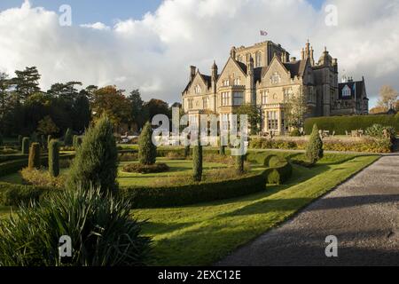 Tortworth Court, Wotton-under-Edge, Gloucestershire. In einem viktorianischen gotischen Herrenhaus auf 30 Hektar Land mit einem privaten Arboretum Stockfoto