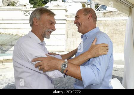 Fotorepertoire, Italien. März 2021, 04th. Rom, 30. September 2018 Graziano Delrio und Nicola Zingaretti während der Demonstration der Demokratischen Partei auf der Piazza del Popolo - für Italien, das hat keine Angst ph. â © Luigi Mistrulli (Rom - 2018-09-30, Luigi Mistrulli) ps das Foto kann in Übereinstimmung mit dem Kontext verwendet werden, in dem es aufgenommen wurde, und ohne die diffamierende Absicht des Dekors der vertretenen Personen nur redaktionelle Verwendung Kredit: Unabhängige Fotoagentur/Alamy Live News Stockfoto