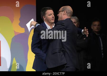 Fotorepertoire, Italien. März 2021, 04th. Rom, 05. Februar 2018 Matteo Renzi und Nicola Zingaretti während des Startens des Wahlkampfes mit den Kandidaten der ph-Partei. â © Luigi Mistrulli (Rom - 2018-02-05, LUIGI MISTRULLI) PS das Foto kann in Übereinstimmung mit dem Kontext verwendet werden, in dem es aufgenommen wurde, und ohne die diffamierende Absicht des Dekors der vertretenen Personen nur redaktionelle Verwendung Kredit: Unabhängige Fotoagentur/Alamy Live News Stockfoto