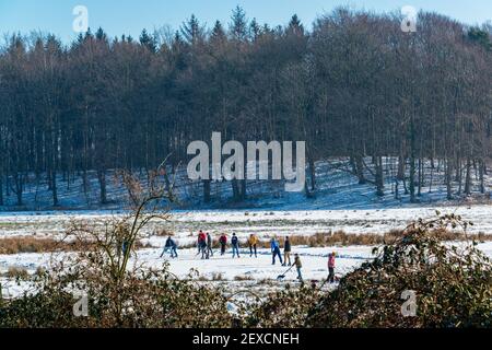 Winterliche Impressionen aus Schleswig-Holstein mit Eis und Schnee im kalten Norden Stockfoto