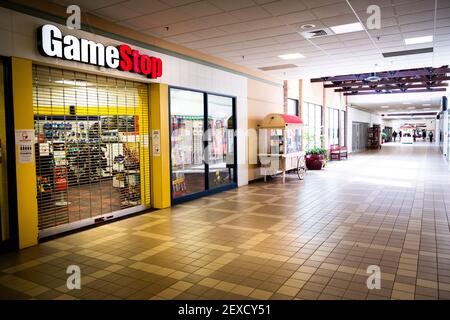 Ein geschlossener Game Stop Store in der Berlin Mall, Berlin, VT, USA. Stockfoto