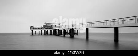 Seebrücke an der Ostsee, Timmendorf Beach. Deutschland. Stockfoto