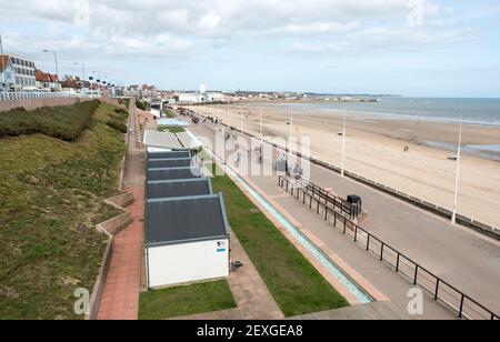 Strandstrassenszene in Bridlington, East Yorkshire, Großbritannien Stockfoto