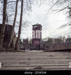 MANCHESTER, VEREINIGTES KÖNIGREICH - Feb 13, 2021: Barton Swing Road und Kanalbrücke über den Mnachester Schiffskanal Stockfoto