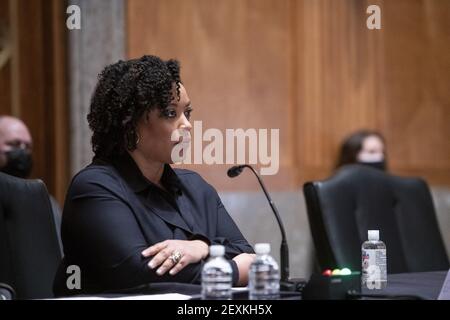 Shalanda D. Young erscheint vor einem Senatsausschuss für die Haushaltsanhörung, um ihre Ernennung zur stellvertretenden Direktorin des Office of Management and Budget im Dirksen Senate Office Building in Washington, DC, USA zu prüfen, Donnerstag, 4. März, 2021. Foto von Rod Lampey/CNP/ABACAPRESS.COM Stockfoto