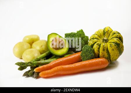 Gemüse und Obst für Salate oder Suppen gesunde Ernährung Stockfoto