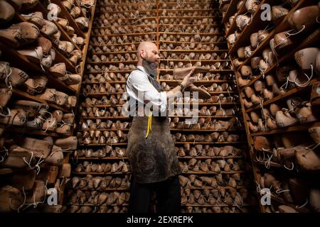 John Lobb, Hersteller feinster handgefertigter Schuhe und Stiefel, Mayfair, London, England, Großbritannien Stockfoto