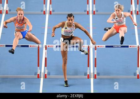 Der Belgier Nafissatou Nafi Thiam wurde in Aktion während des 60m Hürden Rennen der Frauen Pentathlon Veranstaltung der Europäischen Leichtathletik Indoor Championsh Stockfoto