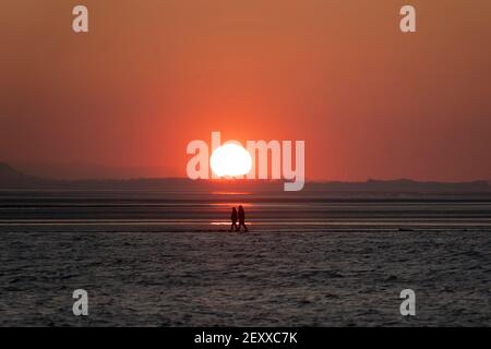 Eingesandtes Bild von Jon Super (07974 356-333) West Kirby Marine Lake Sunset, Wirral, Großbritannien 1. März 2021. (Foto von Jon Super) (Foto/Jon Super 0 Stockfoto