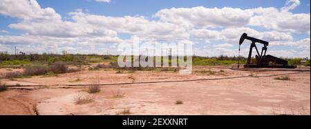 Texas Ölpumpe Jack Fracking Rohöl Extraktion Maschine Stockfoto