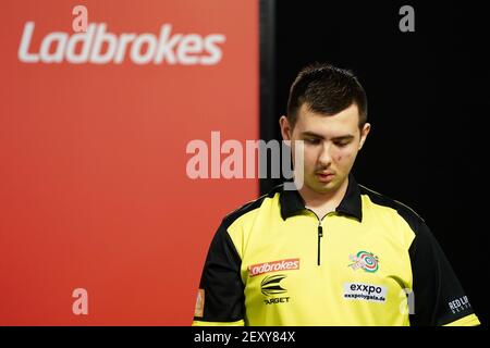 Sebastian Bialecki während des Tages eines der Ladbrokes UK Open 2021 Turnier in der Marshall Arena, Milton Keynes. Bilddatum: Freitag, 5. März 2021. Stockfoto