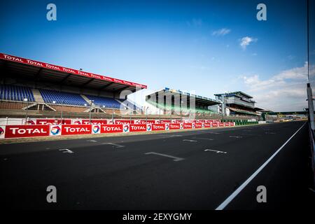 Ambiente, leere Tribünen bei der Abnahme der 2020 24 Stunden von Le Mans, 7th Lauf der FIA-Langstrecken-Weltmeisterschaft 2019-20 auf dem Circuit des 24 Heures du Mans, vom 16. Bis 20. September 2020 in Le Mans, Frankreich - Foto Thomas Fenetre / DPPI Stockfoto