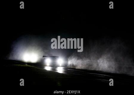 99 Werner Dirk (ger), Andlauer Julien (Fra), Bachler Klaus (aut), Rowe Racing, Porsche 911 GT3-R, Action Night Regen Illustration Porsche 911 GT3 während der 2020 24 Stunden von Spa, 3rd Runde des GT World Challenge Europe Endurance Cup und der International GT Challenge vom 22. Bis 25. Oktober 2020 auf dem Circuit de Spa-Francorchamps, in Stavelot, Belgien - Foto Florent Gooden / DPPI Stockfoto