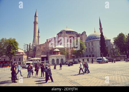 ISTANBUL, TÜRKEI - 5. MAI 2017: Die Hagia Sofia ist eine der Hauptattraktionen der Stadt Stockfoto