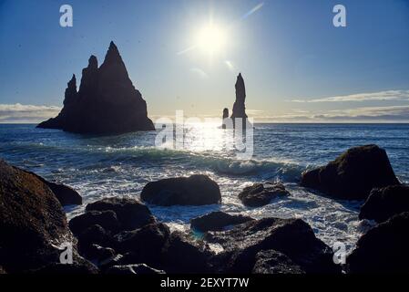 Schöner Blick vom Reynisfjara Beach auf den Atlantik Stockfoto