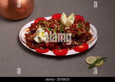 Chili Chicken ist ein süßer, würziger und leicht saurer knackiger Appetit, der mit Huhn, Paprika, Knoblauch, Chilisauce und Sojasauce zubereitet wird. Spe Stockfoto