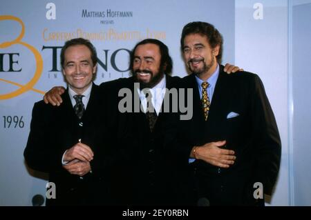 DIE DREI TENÖRE, 1995, Jose Carreras, Luciano Pavarotti, Placido Domingo. DIE DREI TENÖRE, 1995, der spanische Tenor Jose Carreras, der italienische Tenor Luciano Pavarotti und der spanische Tenor Placido Domingo. Stockfoto