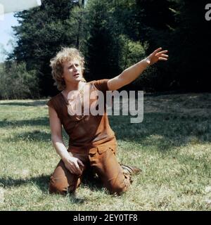 Peter Hofmann, deutscher Opernsänger, Tenor, bekannt auch als Rocksänger, hier in der Rolle des Parsifal, um 1981. Peter Hofmann, Deutscher Opernsänger, Tenor, auch bekannt als Rock-Sänger, hier als Parsifal, um 1981. Stockfoto