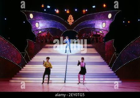 Peter Hofmann, deutscher Opernsänger, Tenor, bekannt auch als Rocksänger, TV-Auftritt, 1989. Peter Hofmann, Deutscher Opernsänger, Tenor, auch bekannt als Rock-Sänger, TV-Performance, 1989. Stockfoto