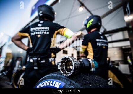 Mecaniciens Mechaniker DS Techeetah, Portrait während des E-Prix von Berlin 2020 I, 7th Lauf der Formel E Meisterschaft 2019-20, auf dem Tempelhof Airport Street Circuit vom 5. Bis 6. August, in Berlin, Deutschland - Foto Germain Hazard / DPPI Stockfoto