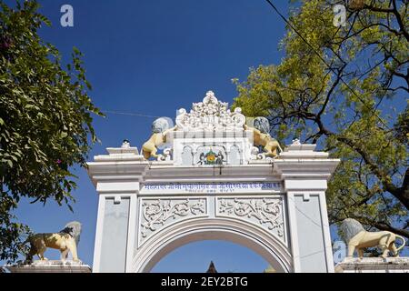 27 Nov 2007-Haupteingang frome in Gulab Bagh (Sajjan Niwas Garden) 1881 AD Udaipur-Rajasthan INDIEN asien Stockfoto