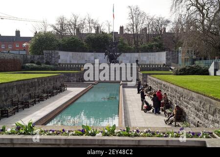 DUBLIN, IRLAND - 05. März 2020: Der Garten der Erinnerung in Dublin an sonnigen Wintertag. Stockfoto