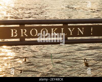 Love Locks auf Fulton Park Geländer in Brooklyn NYC Stockfoto