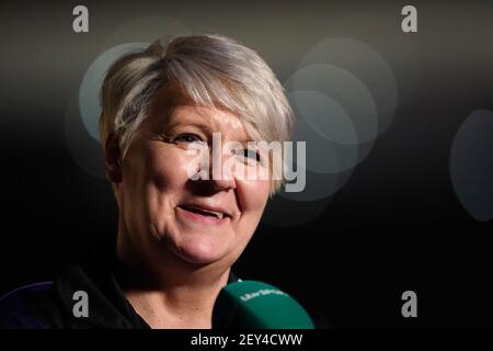 Lisa Ashton während des Tages eines der Ladbrokes UK Open 2021 Turnier in der Marshall Arena, Milton Keynes. Bilddatum: Freitag, 5. März 2021. Stockfoto