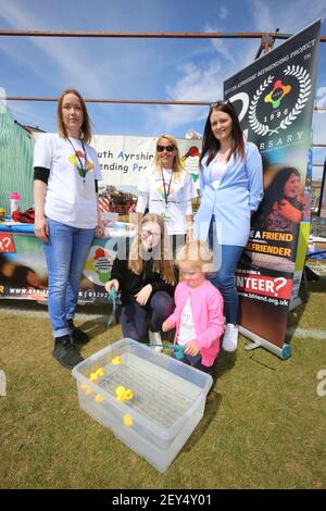 Holy Fair, Tag der Streitkräfte, Rohre im Park, Low Green, Ayr, Ayrshire, Schottland, VEREINIGTES KÖNIGREICH. 23 Juni 2018 . Wohltätigkeitsstände Stockfoto