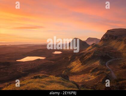 Sonnenaufgang über dem Trotternish Ridge. Das Quiraing, Skye Stockfoto