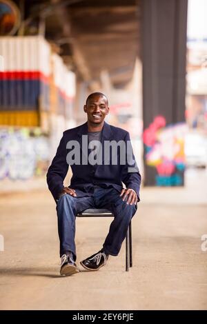 Johannesburg, Südafrika - 23. Mai 2013: Editorial Portrait des jungen Schwarzafrikanischen Unternehmers Garth Maluleka Gründer der Marke Street Cred Stockfoto