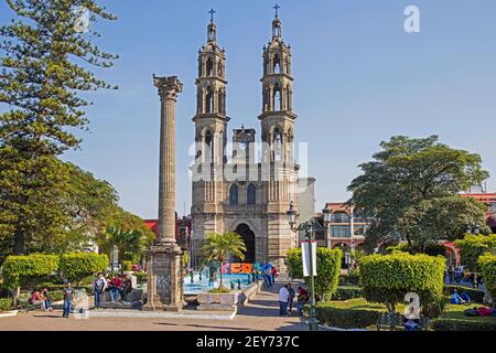 Neugotische Kathedrale der Unbefleckten Empfängnis / Catedral de la Purísima Concepción auf dem Hauptplatz im Stadtzentrum von Tepic, Nayarit, Mexiko