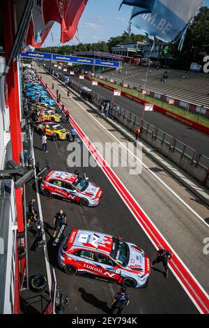 Pitlane, 01 Michelisz Norbert (hun), BRC Hyundai N LUKOIL Squadra Corse, Hyundai i30 N TCR, Aktion beim FIA WTCR Rennen 1st von Belgien, 2020 Runde des FIA World Touring Car Cup 2020, auf dem Circuit Zolder, vom 11. Bis 13. September 2020 in Zolder, Belgien - Foto Frédéric Le Floc'h / DPPI Stockfoto