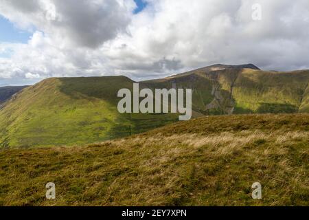 Aran Fawddwy vom Gipfel des Pen Yr Allt Uchaf aus gesehen, einem Gebiet im Snowdonia National Park' Wales Stockfoto