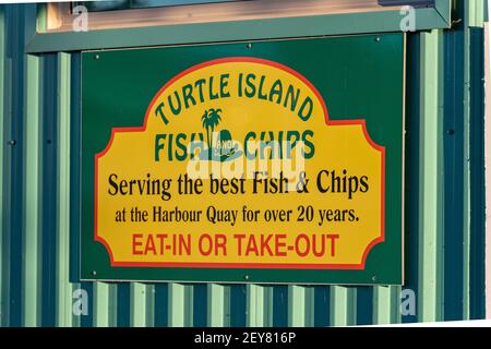 Port Alberni, Kanada - 24. September 2020: Blick auf das Eingangsgebäude des Turtle Island Fish and Chips Restaurants in Port Alberni Stockfoto