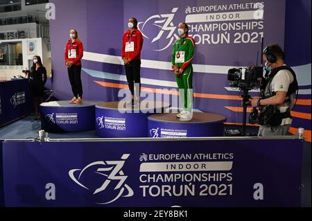 Belgier Noor Vidts, Belgier Nafissatou Nafi Thiam und Ungarin Xenia Krizsan auf dem Podium nach dem Fünfkampf bei der European Athletics in Stockfoto