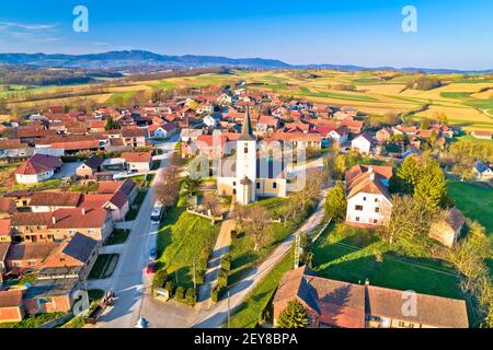 Dorf Miholec in Kroatien Luftbild, Region Prigorje Stockfoto