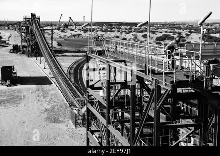 JOHANNESBURG, SÜDAFRIKA - 06. Jan 2021: Johannesburg, Südafrika - April 20 2012: Manganese Mining and Equipment Stockfoto