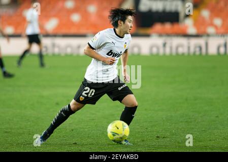 Valencia, Spanien. März 2021, 05th. Kang-in Lee von Valencia CF beim spanischen Fußballspiel La Liga zwischen Valencia CF und Villarreal CF im Estadio Mestalla.Endstand; Valencia CF 2:1 Villarreal. Kredit: SOPA Images Limited/Alamy Live Nachrichten Stockfoto