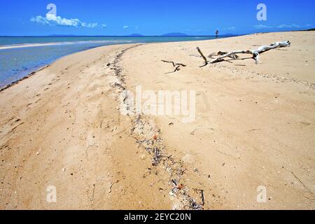 Nosy Be Beach Seetang in indian Himmel und Stockfoto