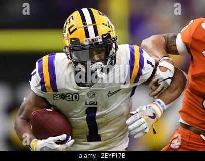 (FILE PHOTOS).ehemaliger LSU Tigers Wide Receiver (1) Ja'Marr Chase soll in der 1st Runde des 2021 NFL Draft gehen, hier ist er am 13. Januar 2020 im Vergleich zu den Clemson Tigers zu sehen, der NFL Draft wird am 29. April 2021 in Cleveland, Ohio, stattfinden. (Obligatorische Gutschrift: Jose/MarinMedia.org/Cal Sport Media) (absoluter vollständiger Fotograf und Credits erforderlich) Stockfoto