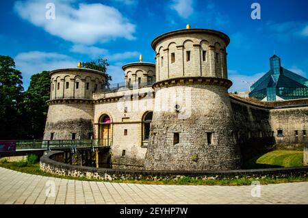 Luxemburg-Stadt, Luxemburg - 15. Juli 2019: Drei Eicheln Festung (Fort Thungen), eine berühmte mittelalterliche Festung in Luxemburg Stadt in Europa Stockfoto