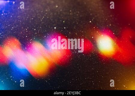 Weihnachten festliche Hintergrund. Verschwommener Weihnachtshintergrund, festlicher mehrfarbiger Bokeh-Hintergrund. Stockfoto